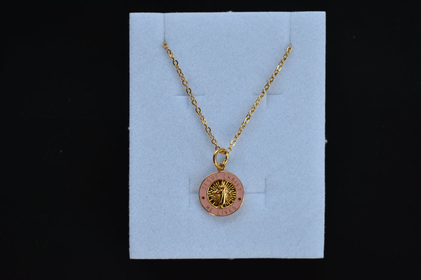 He Lives Necklace – "Jesus Christ, He Lives" Pendant Gold (13mm)