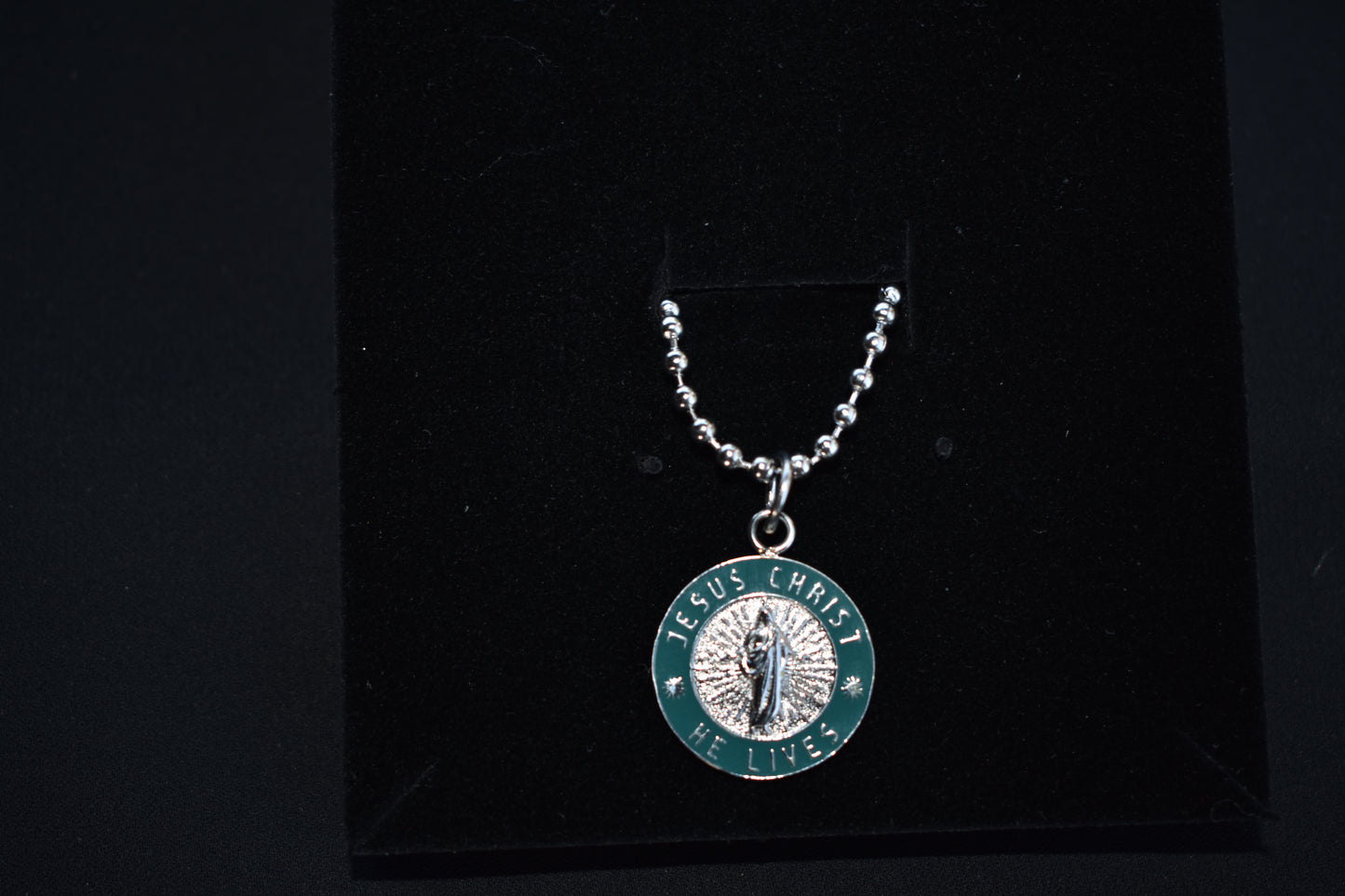 He Lives Necklace – "Jesus Christ, He Lives" Pendant Silver (18mm)