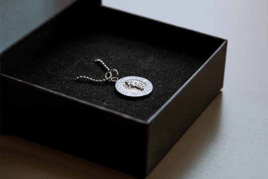 He Lives Necklace – "Jesus Christ, He Lives" Pendant Silver (18mm)