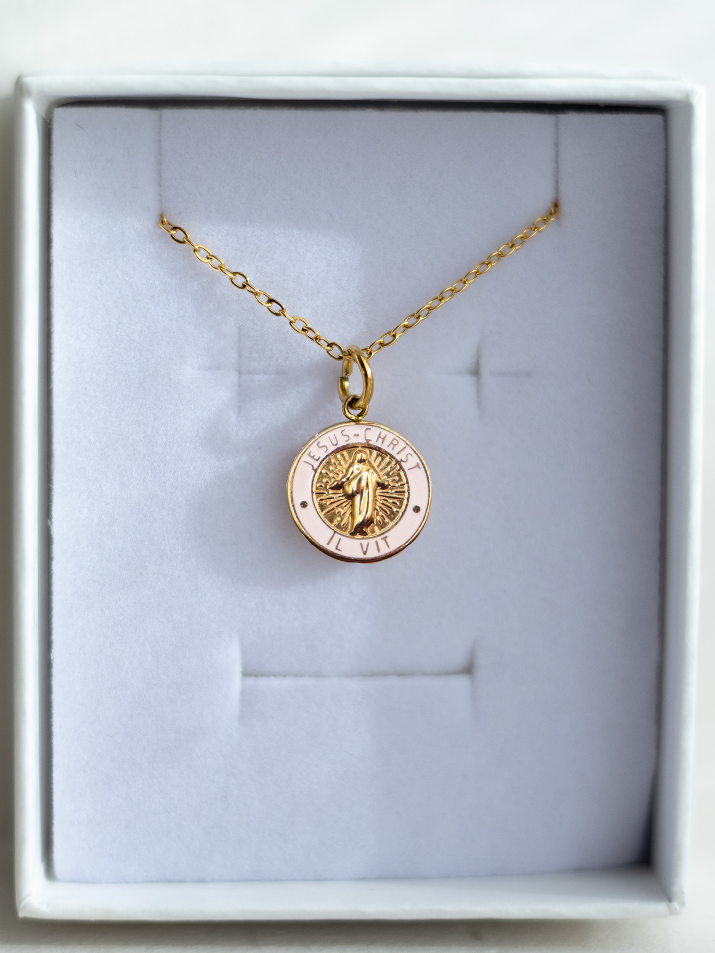 He Lives Necklace (French)