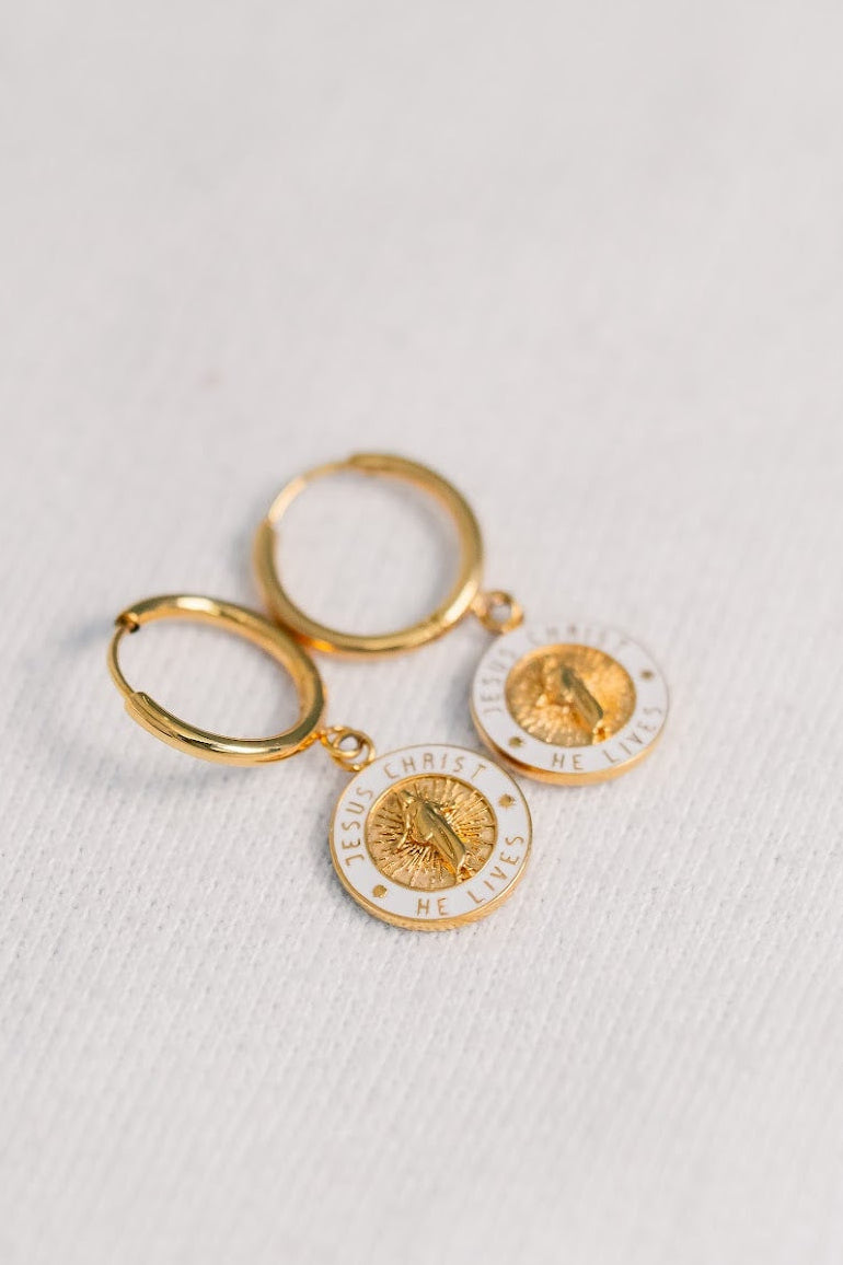 "He lives" Earrings (11 mm Pendant)