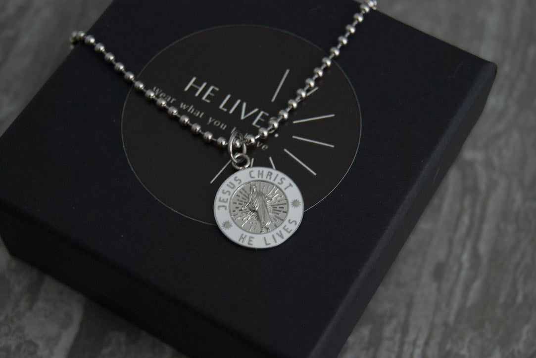 He Lives Necklace – "Jesus Christ, He Lives" Pendant Silver (18mm)